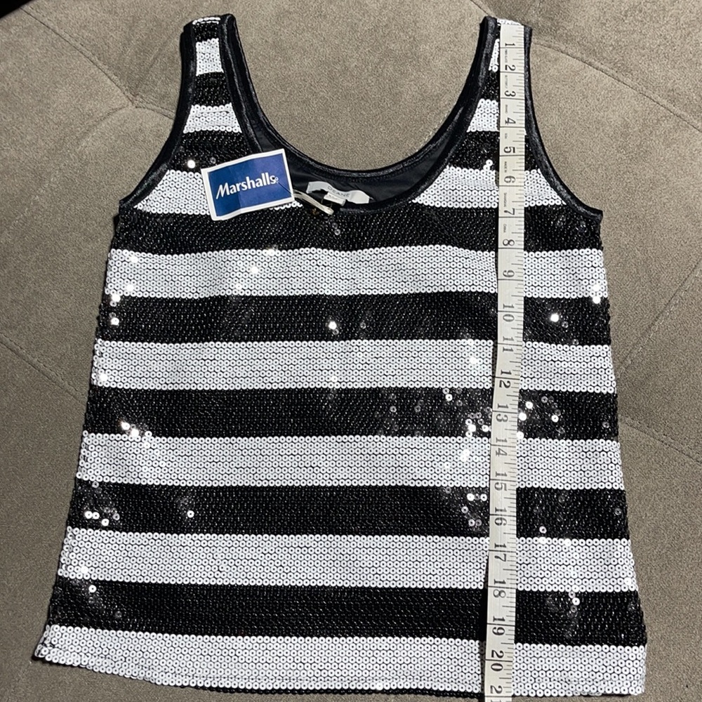 🥰🥰Sequined Tank Top🥰🥰 - Picture 4 of 6